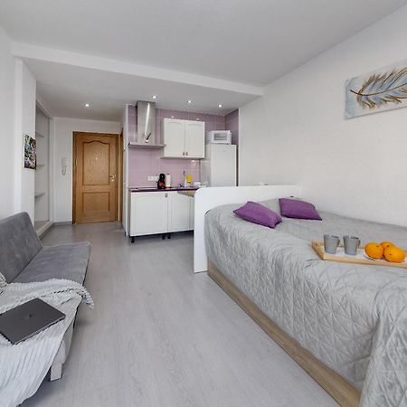 Apartment Near Beach, Playa Del Cura ตอร์เรเวียคา ภายนอก รูปภาพ