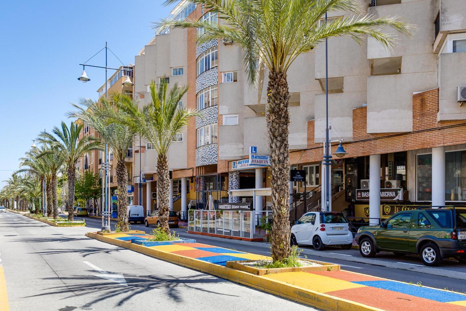 Apartment Near Beach, Playa Del Cura ตอร์เรเวียคา ภายนอก รูปภาพ